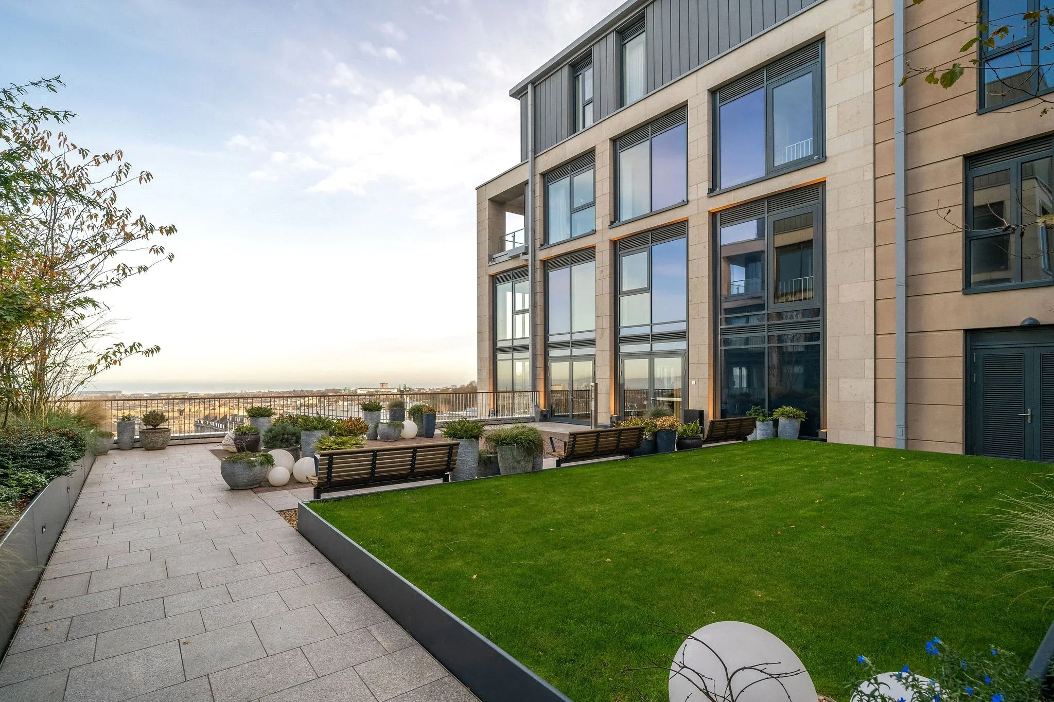 Flat St. James Place in City of Edinburgh