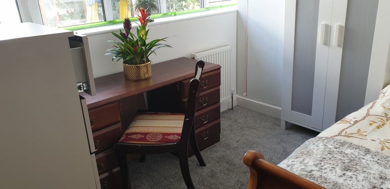 Room Robin Hood Lane in Greater London