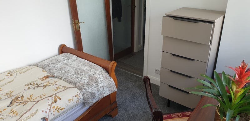 Room Robin Hood Lane in Greater London