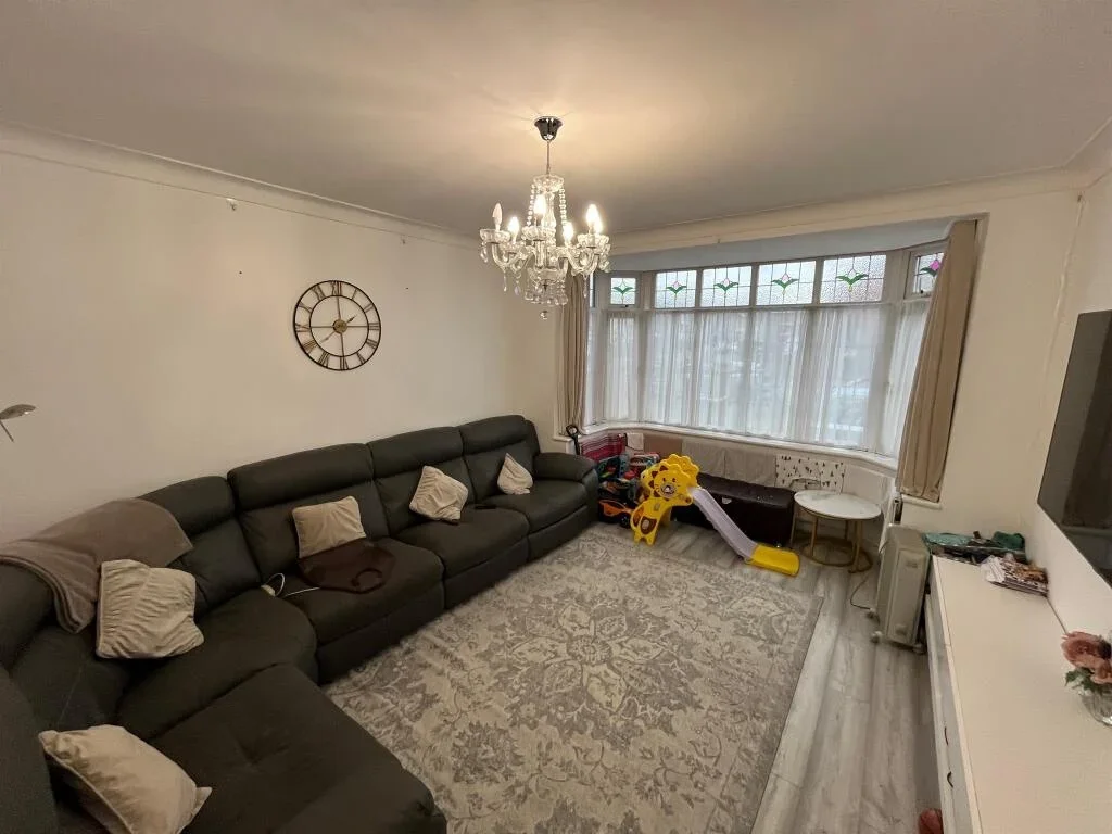 House Upney Lane in Greater London