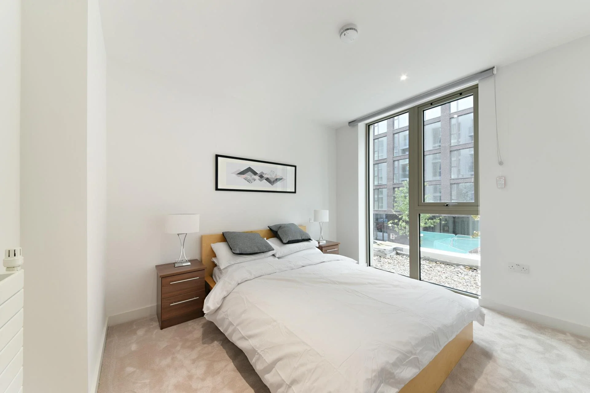 Flat Riverside Walk in Greater London