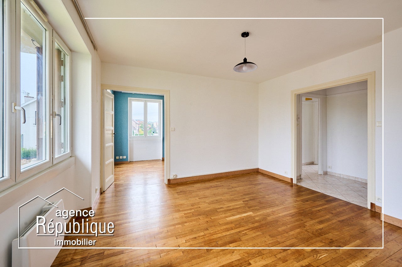 Flat Rue Thurot in Nuits-Saint-Georges