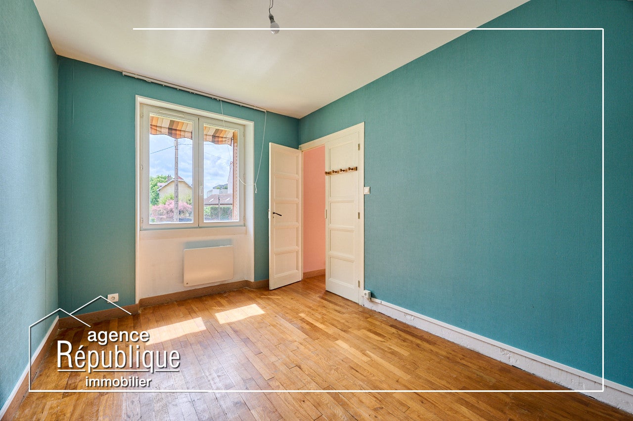 Flat Rue Thurot in Nuits-Saint-Georges