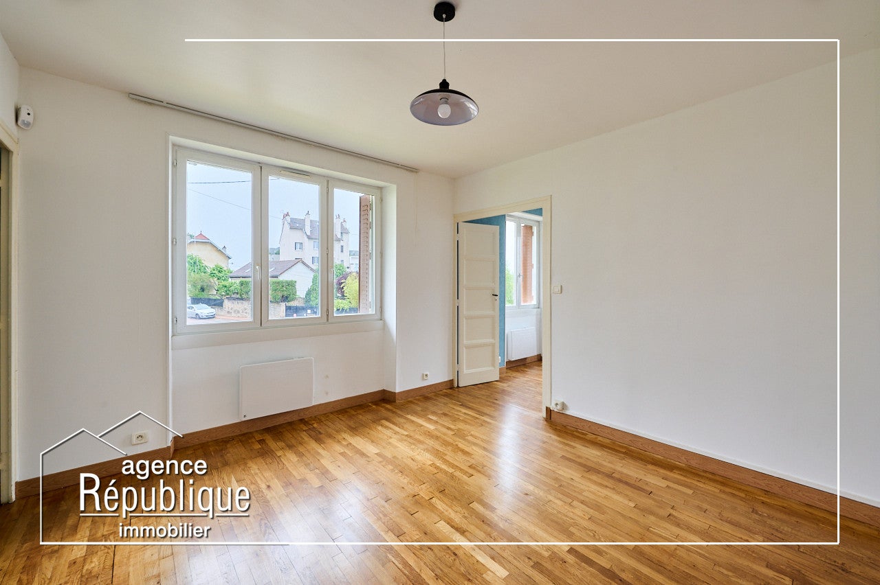 Flat Rue Thurot in Nuits-Saint-Georges