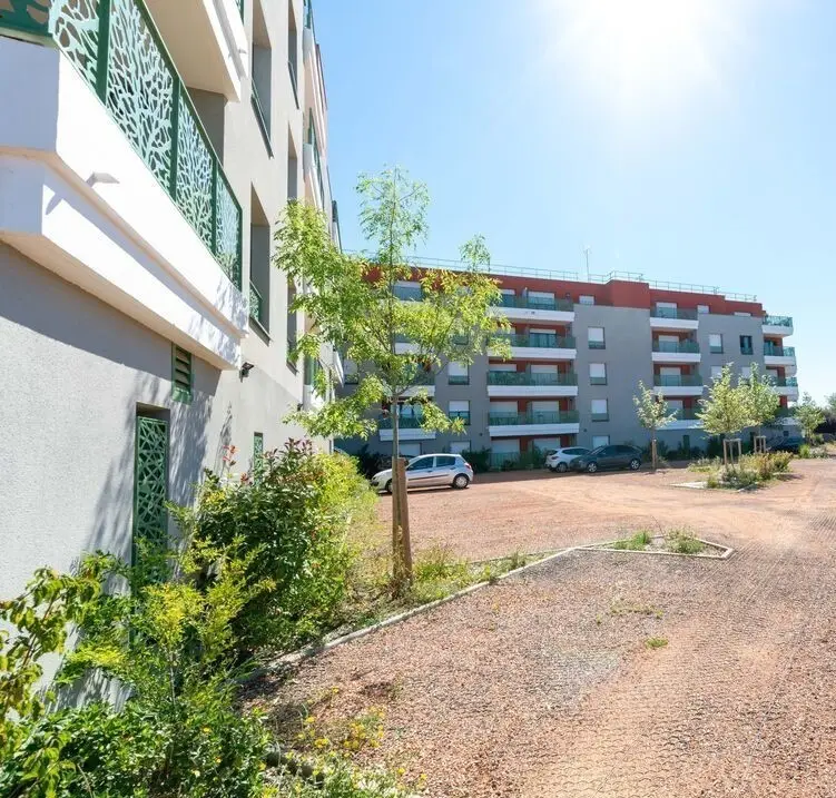 Flat Allée de la Flûte Enchantée in Lucé