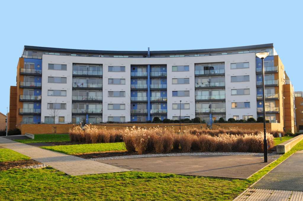 Flat Miles Close in Greater London