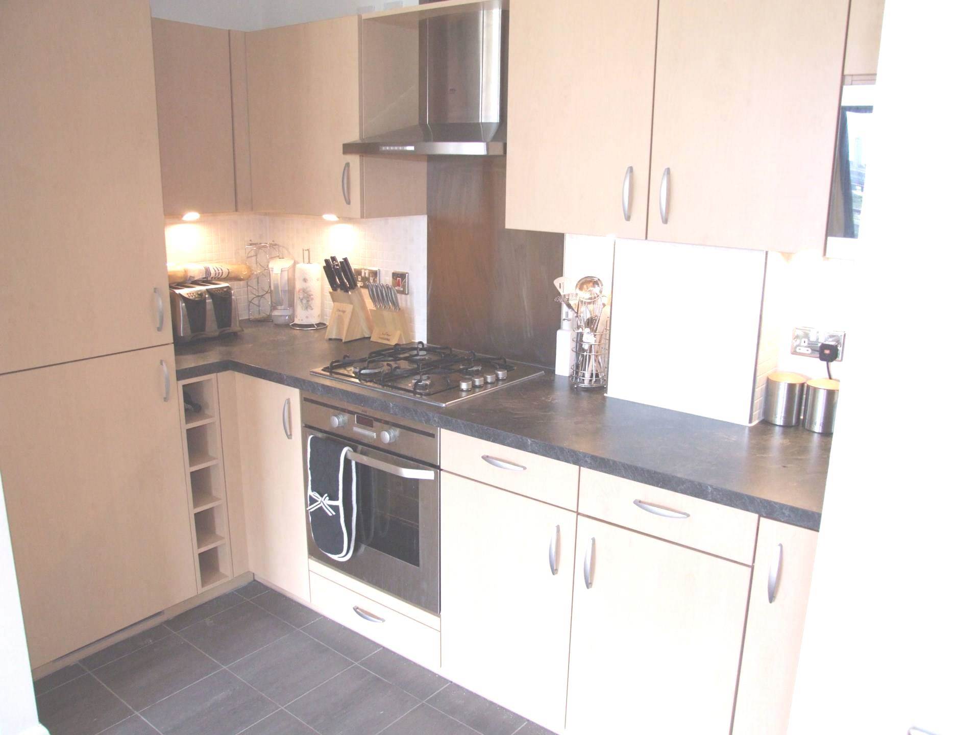 Flat Miles Close in Greater London