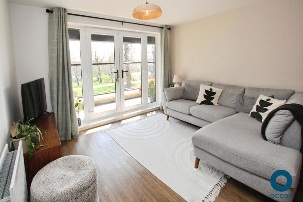 Flat Tanner Close in Harry Stoke
