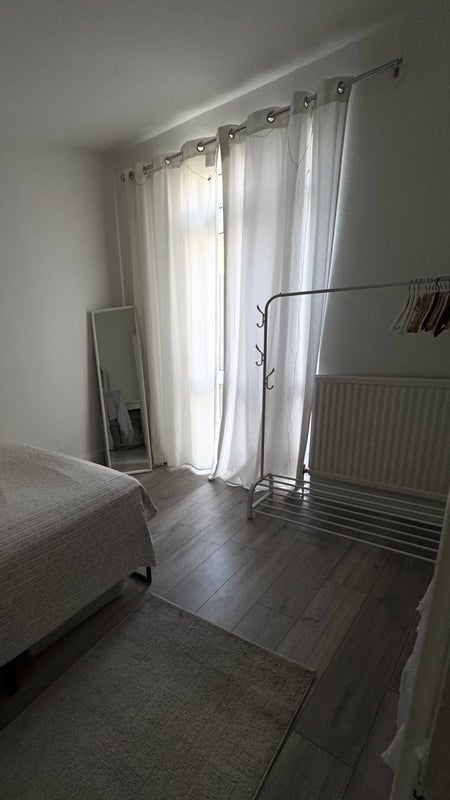 Room Brightwell Crescent in Greater London