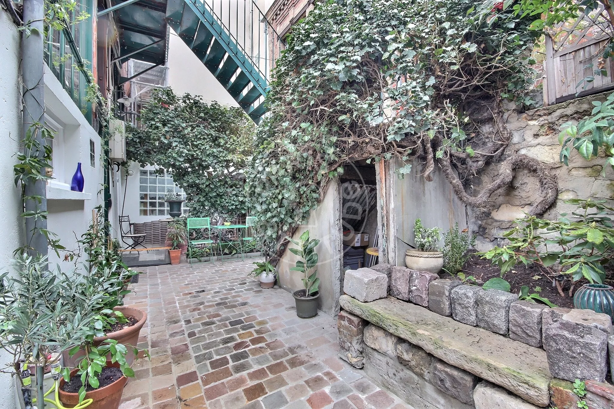 Flat Cité Falguière in Paris