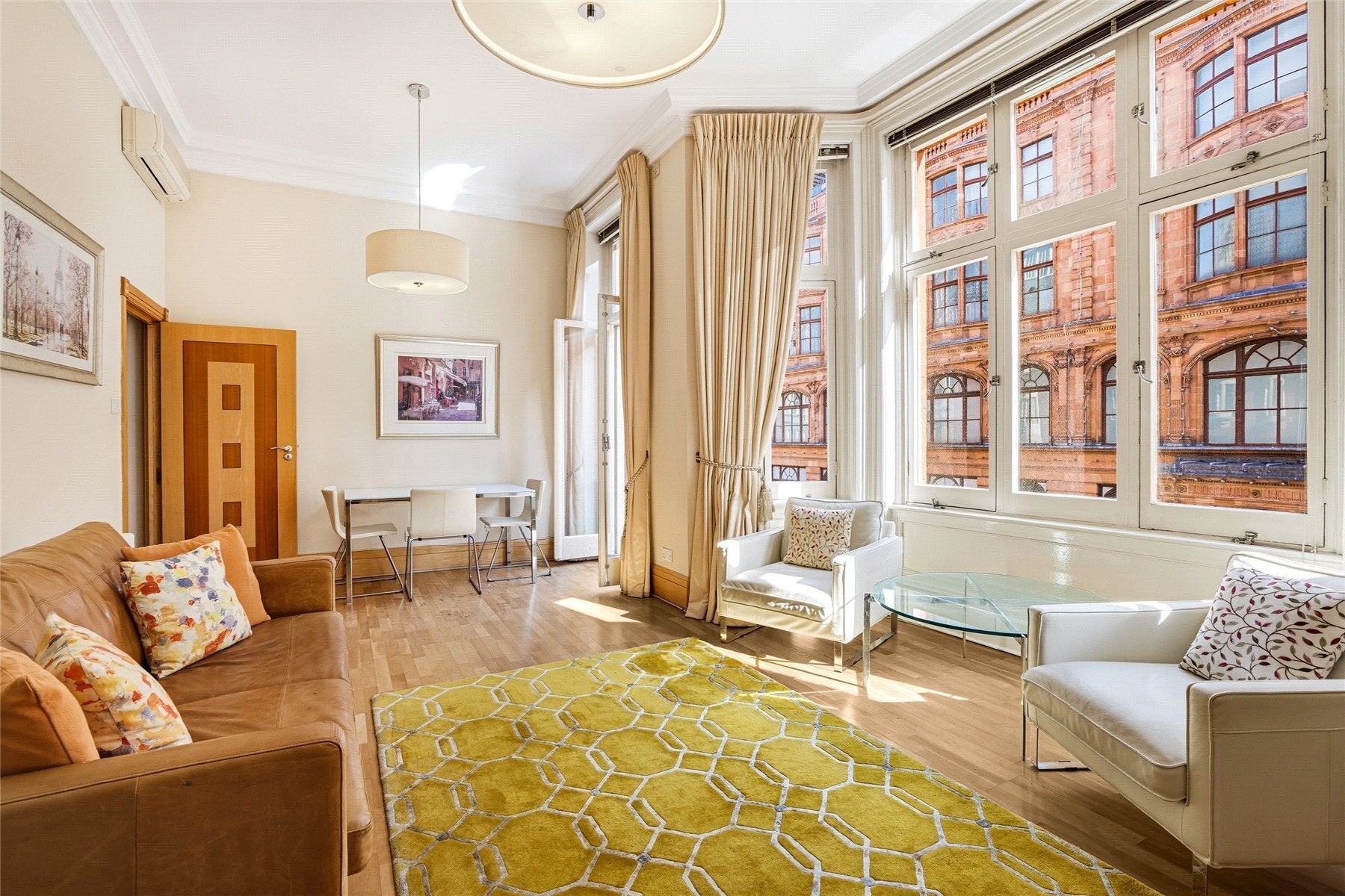 Flat Hans Road in Greater London