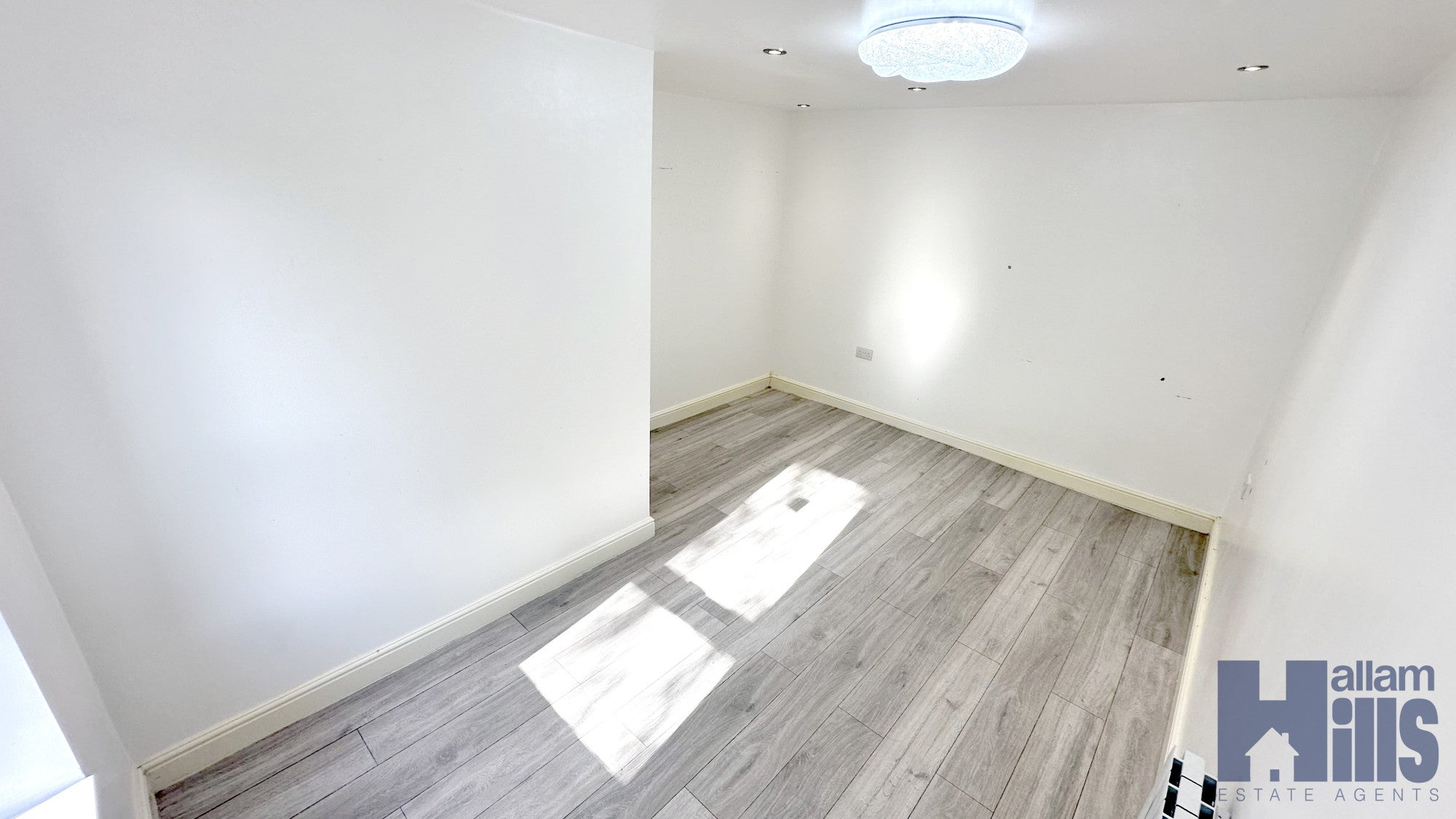 Flat Monckton Road in Sheffield
