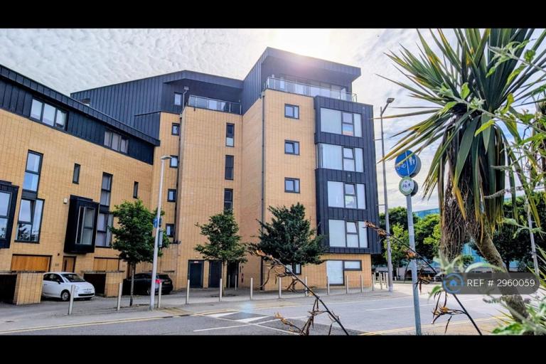 Flat Empire Way in Cardiff