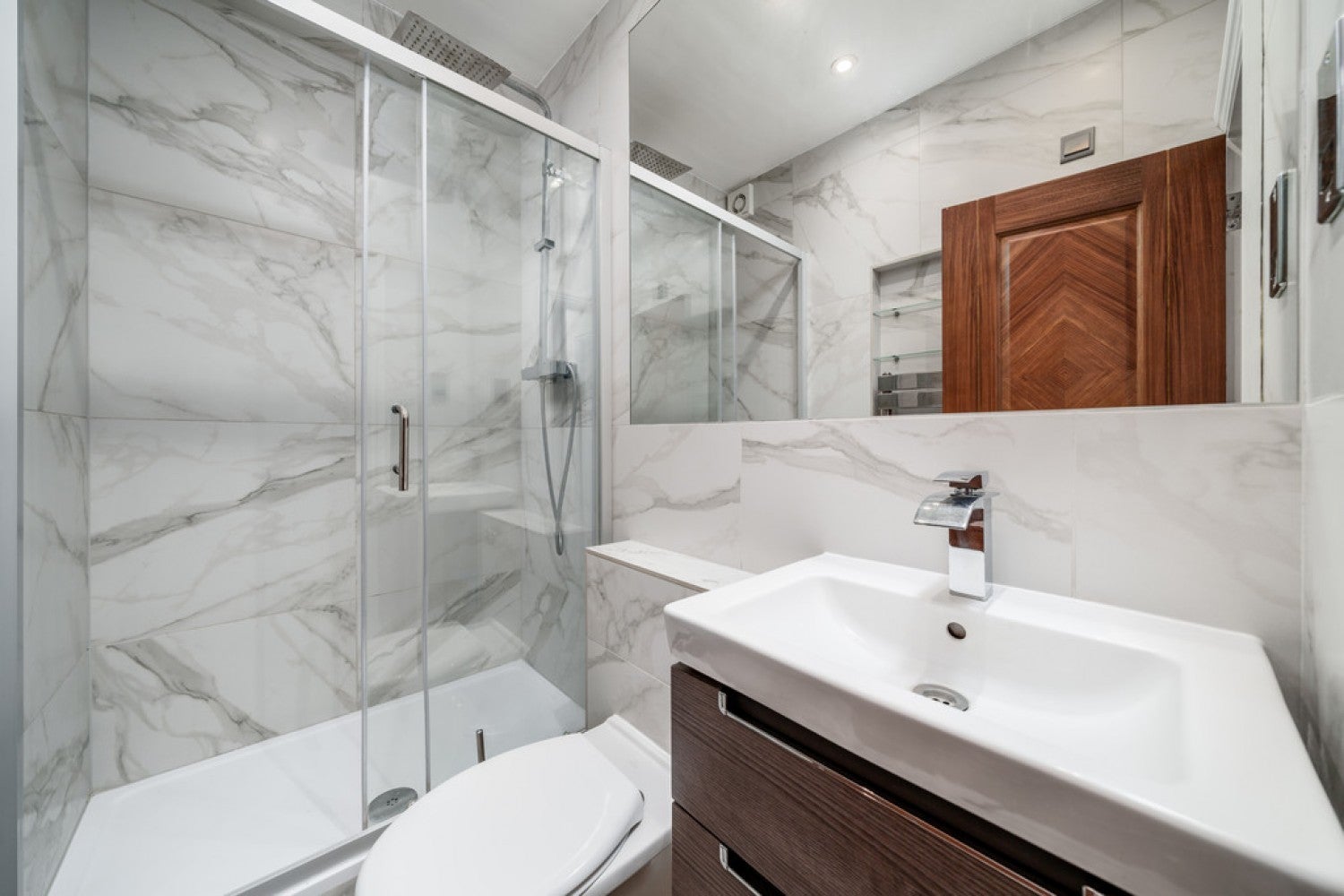 Flat Ashburnham Road in Greater London