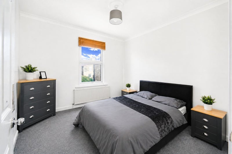 Room Caistor Park Road in Greater London