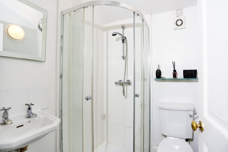 Room Caistor Park Road in Greater London