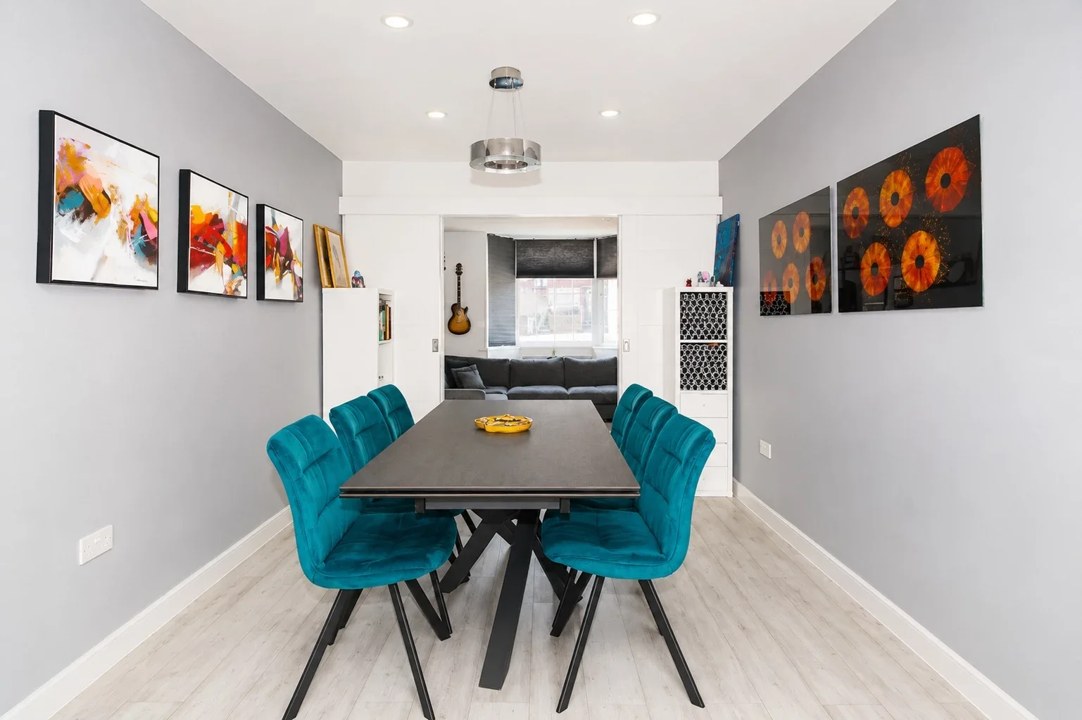 House Stanway Gardens in Greater London