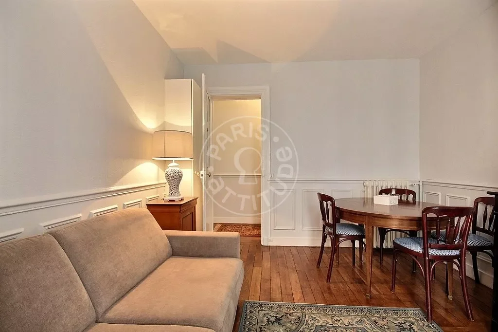 Appartement Rue des Renaudes à Paris