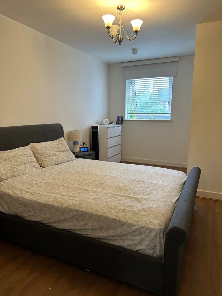 Flat Tarves Way in Greater London