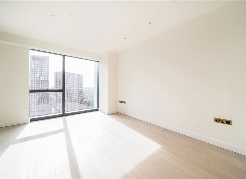 Flat Carnation Way in Greater London