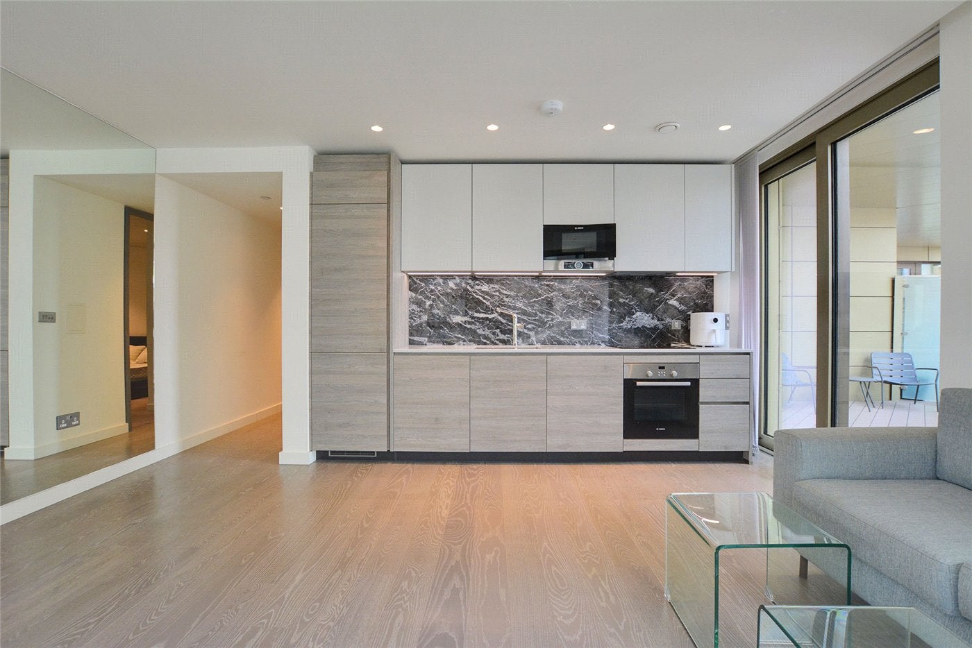 Flat Pilot Walk in Greater London
