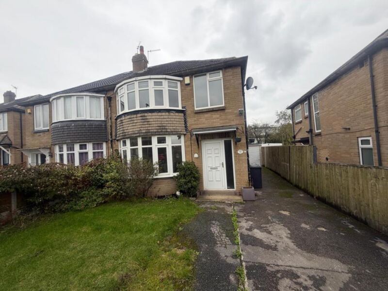 House Carr Manor View in Leeds