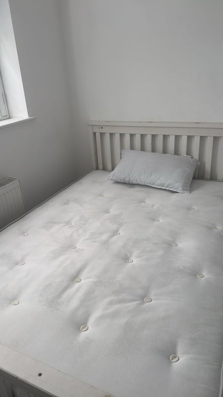 Room Canadian Avenue in Greater London