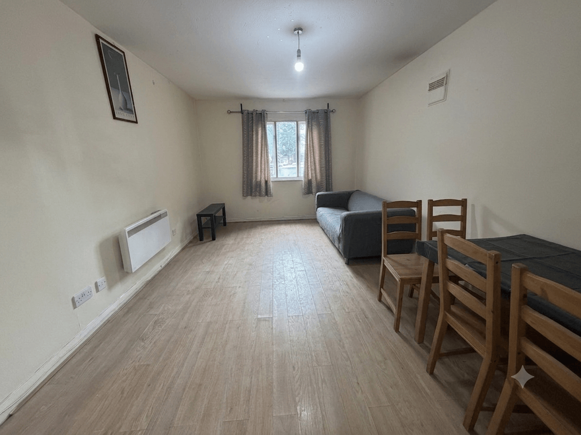 Flat Lampton Road in Greater London
