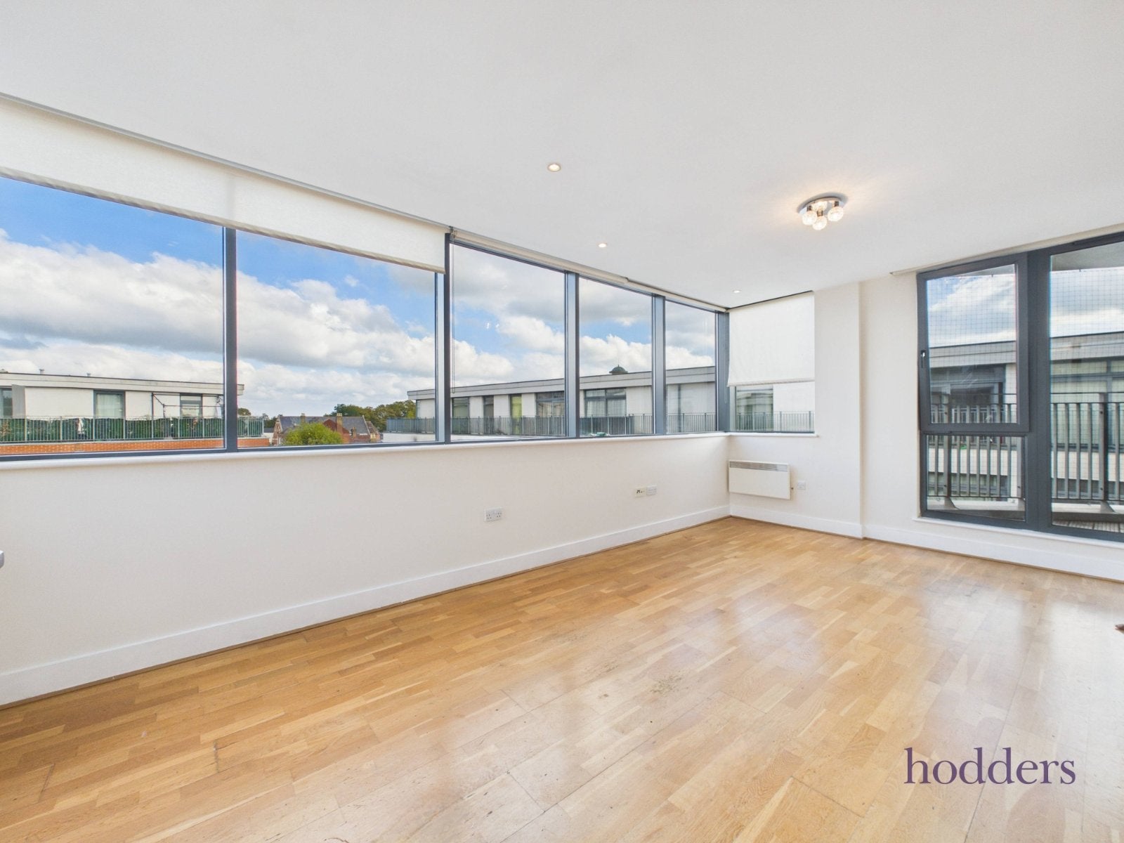 Flat Guildford Street in Borough of Runnymede