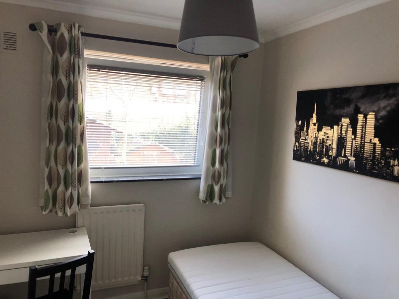 Room Clarence Lane in Greater London