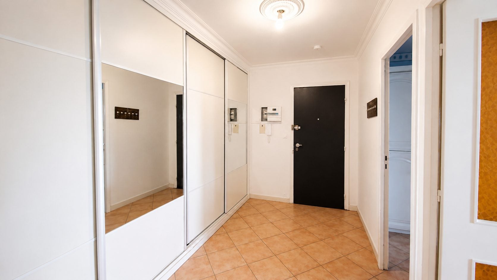 Room Place Jules Verne in Angers