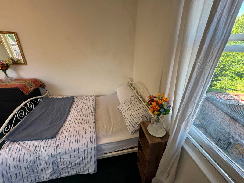 Room Stokes Croft in Bristol