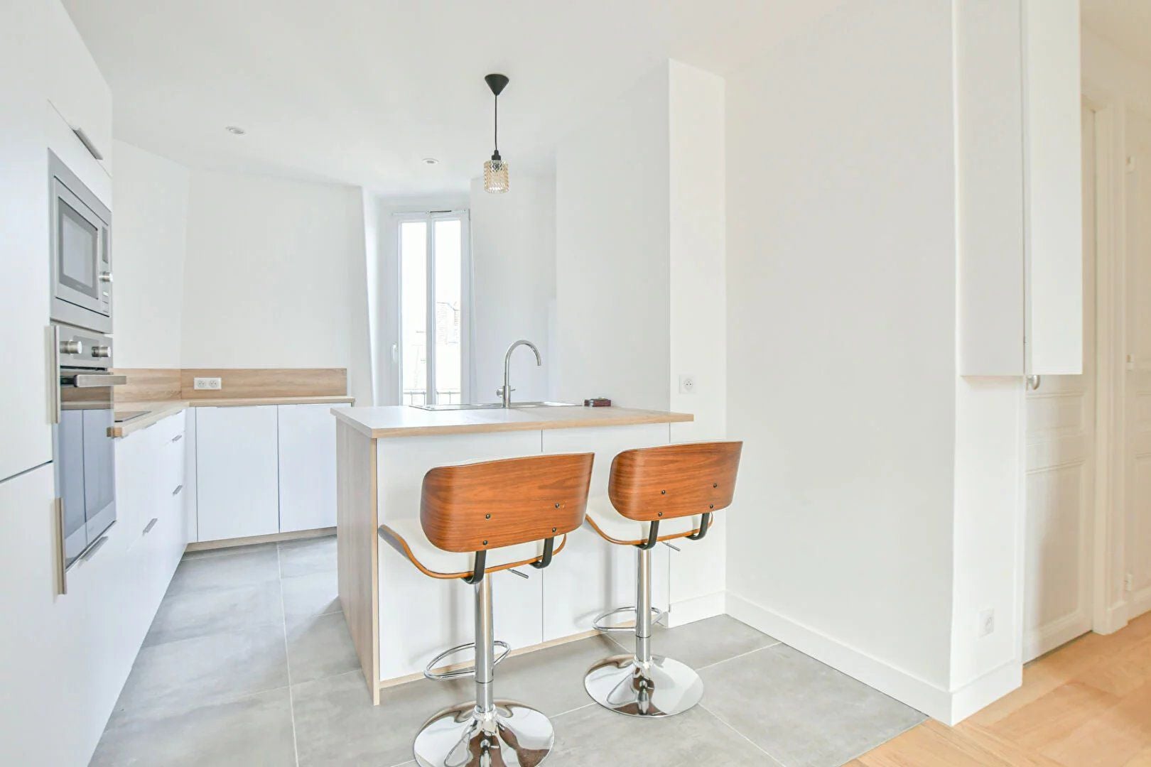 Flat Rue Jacques Baudry in Paris