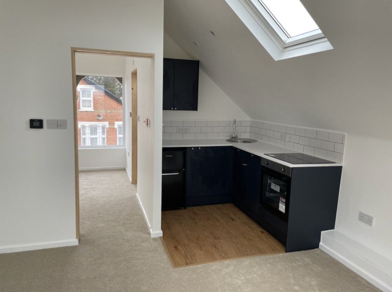 Flat Herbert Road in Greater London