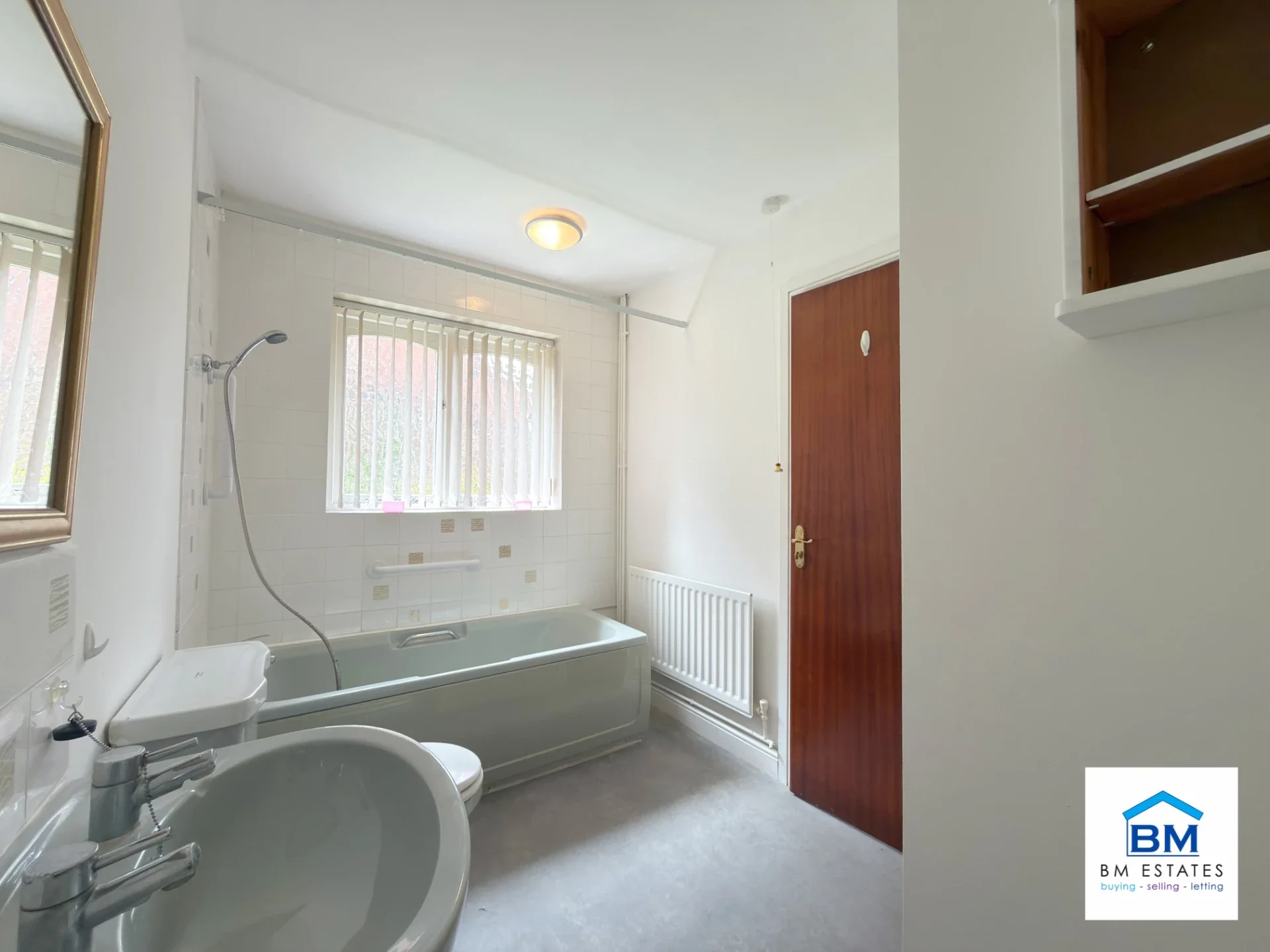 Flat Margaret Anne Road in Oadby and Wigston