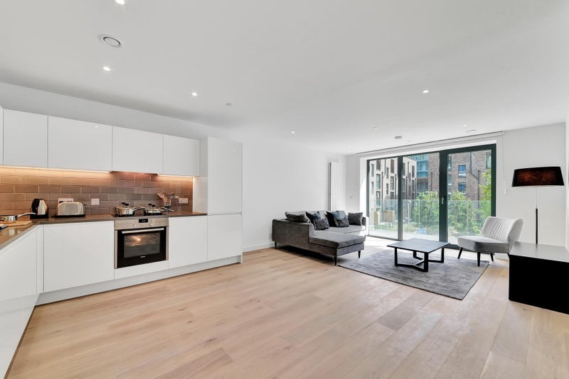 Room Waypoint Way in Greater London