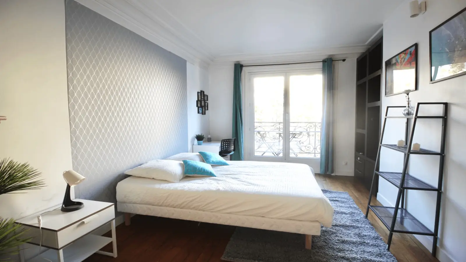 Flat Rue Auguste Maquet in Paris