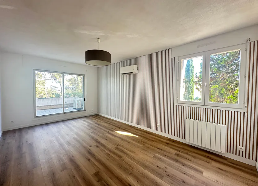 Appartement Montée des Alpins à Nîmes