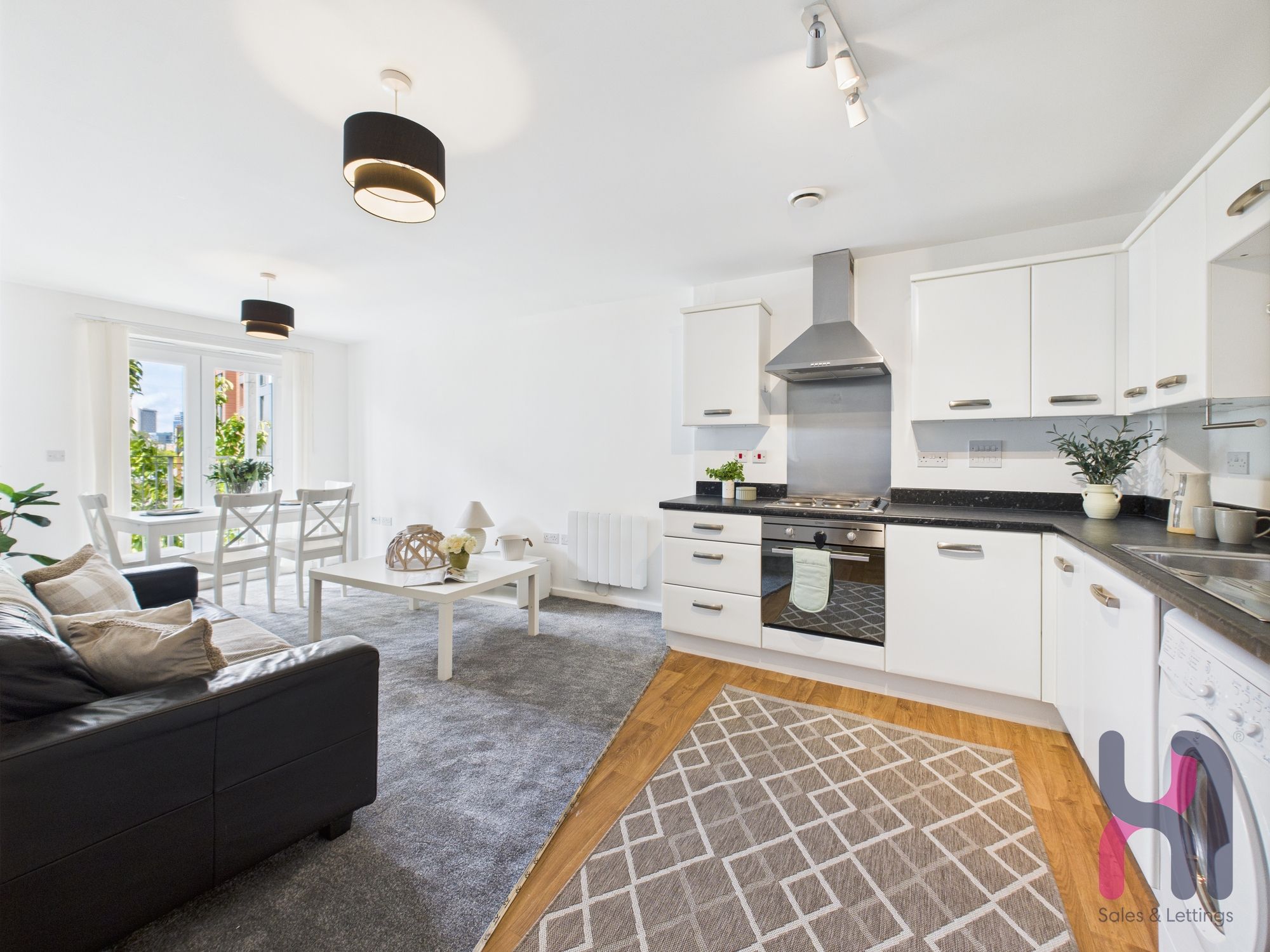 Flat Elmira Way in Salford