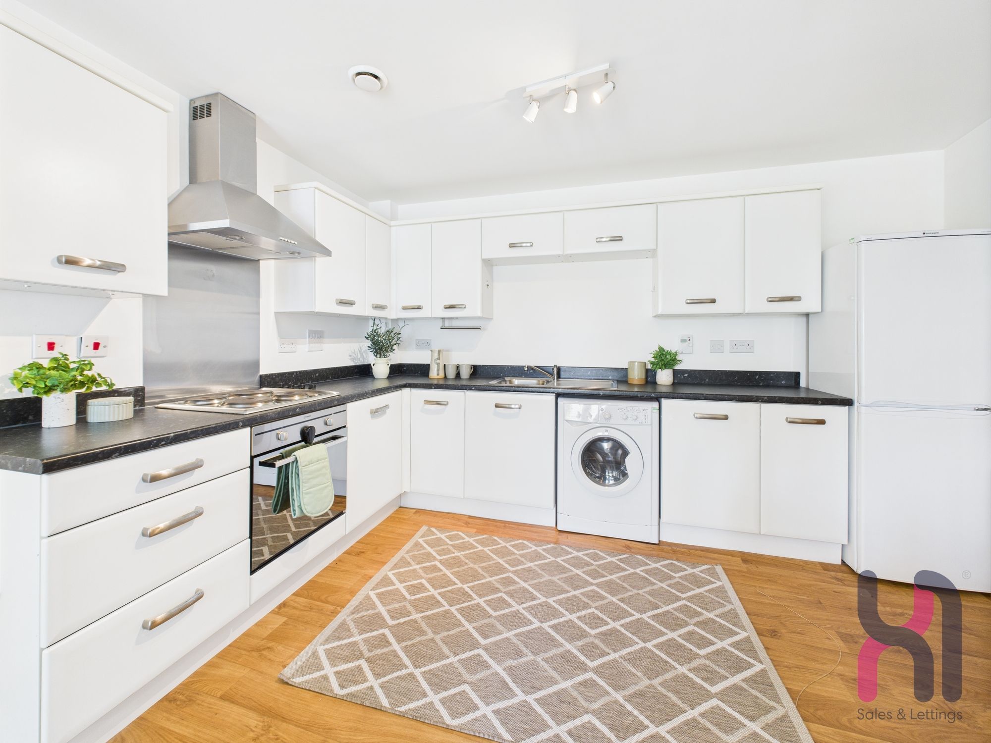 Flat Elmira Way in Salford