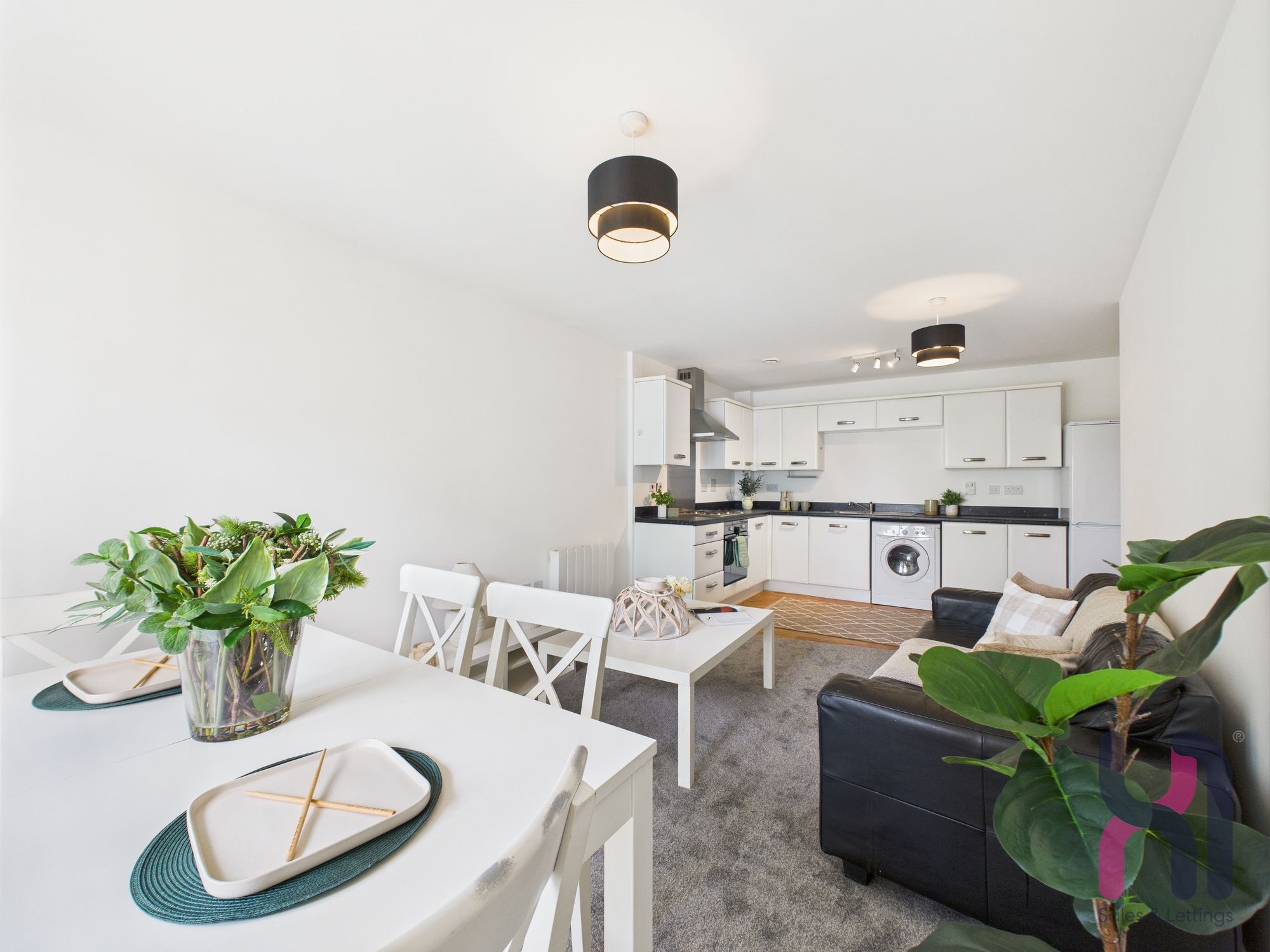 Flat Elmira Way in Salford