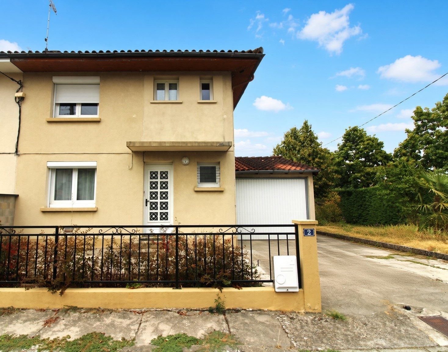 House Rue Edmond Rostand in Montauban