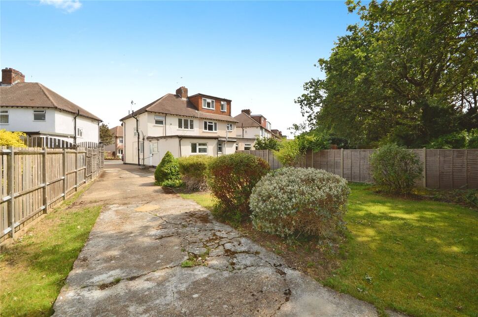 House Wills Crescent in Greater London