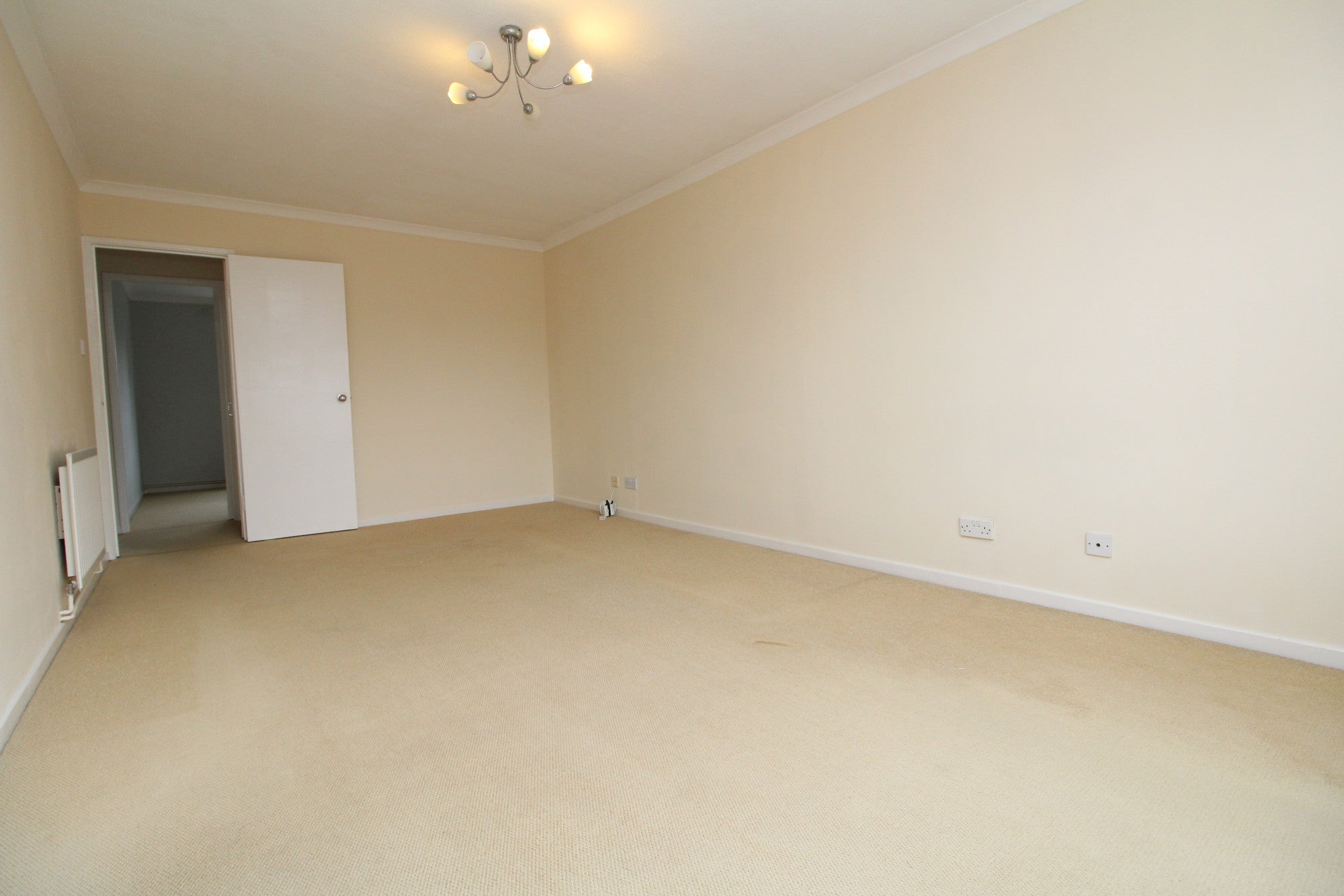 Flat Lennard Road in Greater London
