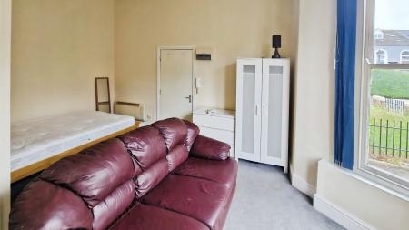 Room Azalea Terrace North in Sunderland