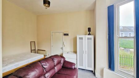 Room Azalea Terrace North in Sunderland