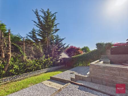 House Bay View Gardens in Skewen
