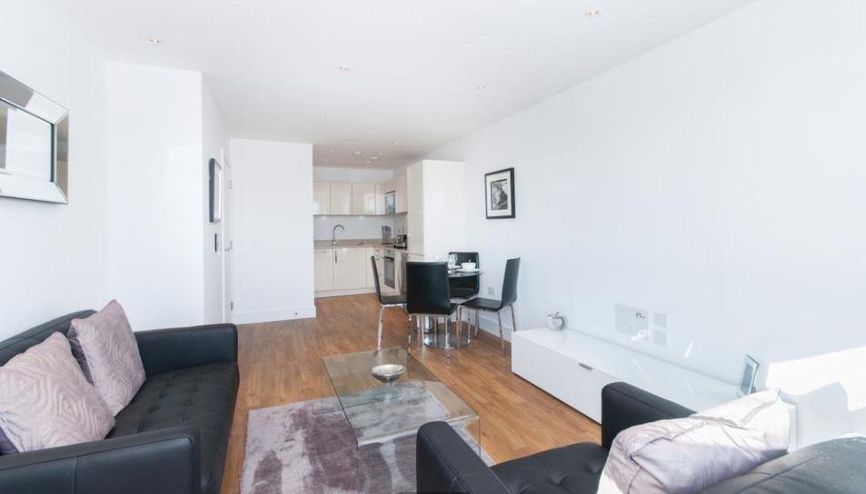 Flat Cheyne Walk in Greater London
