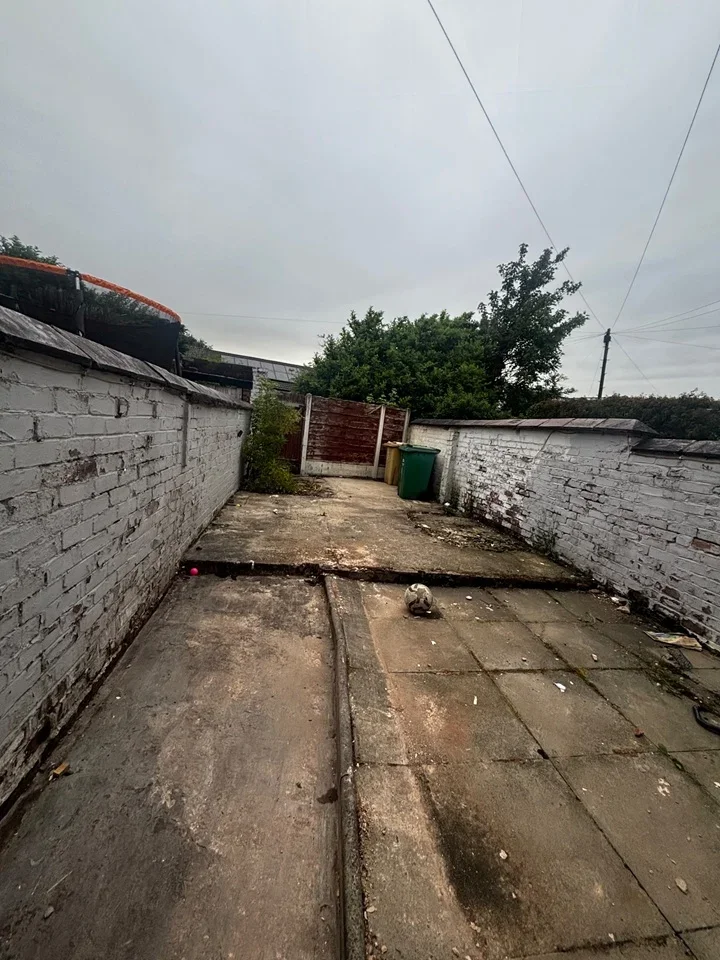 House Piggott Street in Farnworth