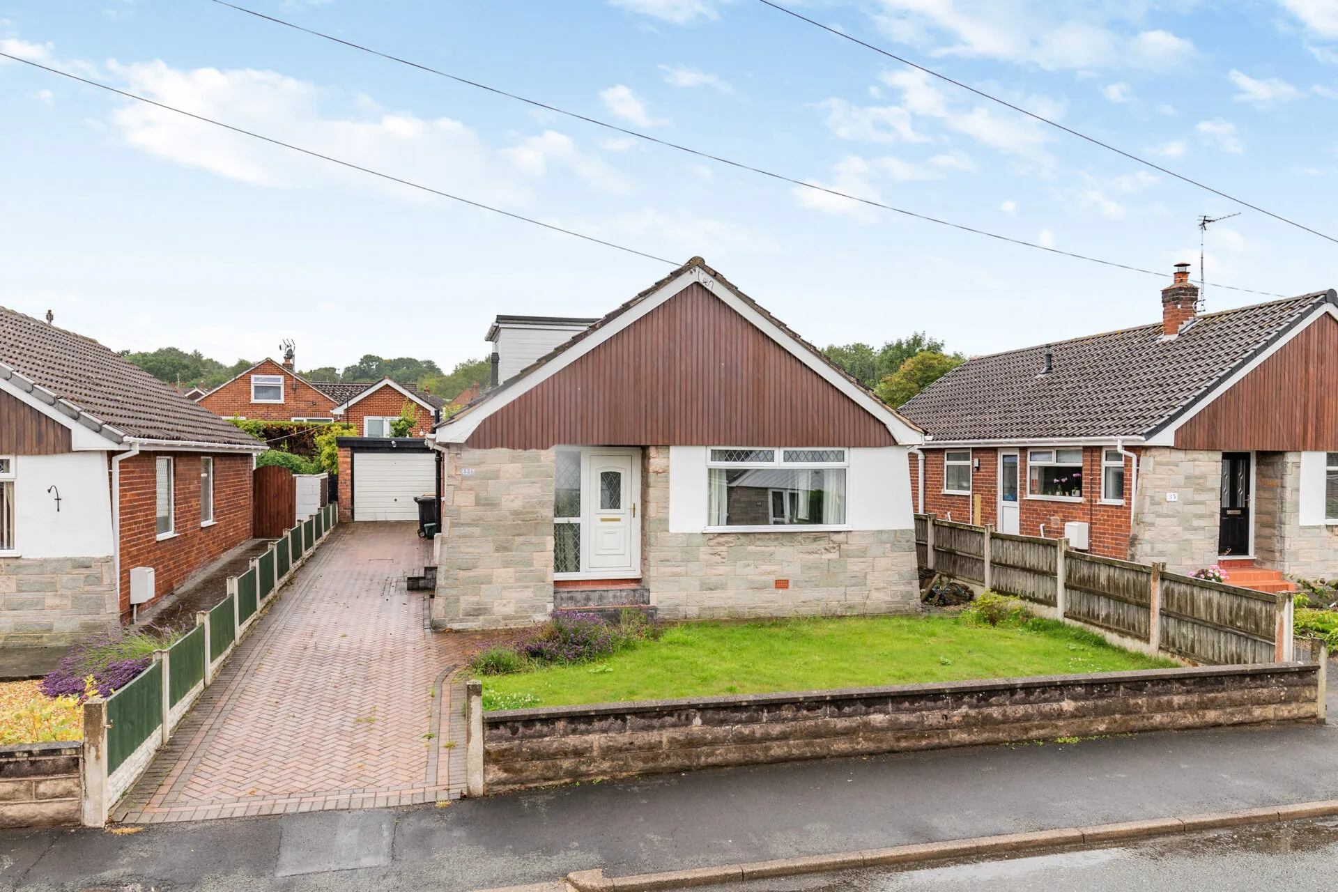 House Courtland Drive in Aston